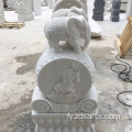 Stienen Tún Stand 200 Stone Carved Animal